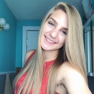 Meet your Posher, Cienna